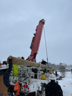 Line Crews Restore Power Sunday 